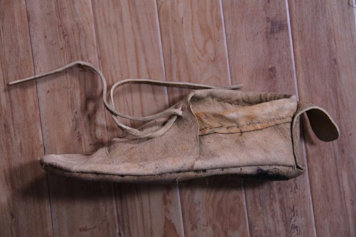 Buckskin Running Moccasins